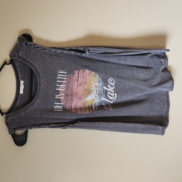 Womens tank - Picture 1 of 4